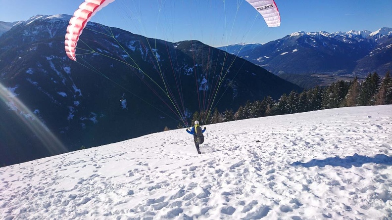 DH52.19_Luesen-Paragliding-Winter-408.jpg