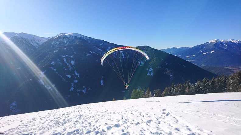 DH52.19_Luesen-Paragliding-Winter-412.jpg