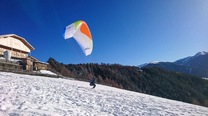 DH52.19_Luesen-Paragliding-Winter-414.jpg