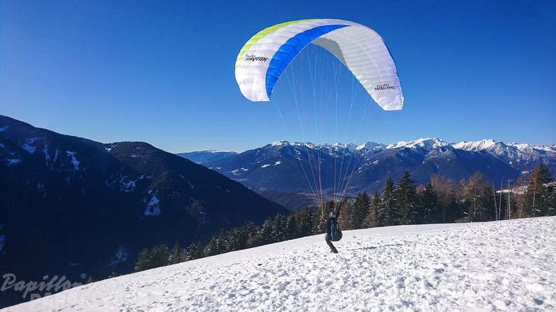 DH52.19_Luesen-Paragliding-Winter-428.jpg