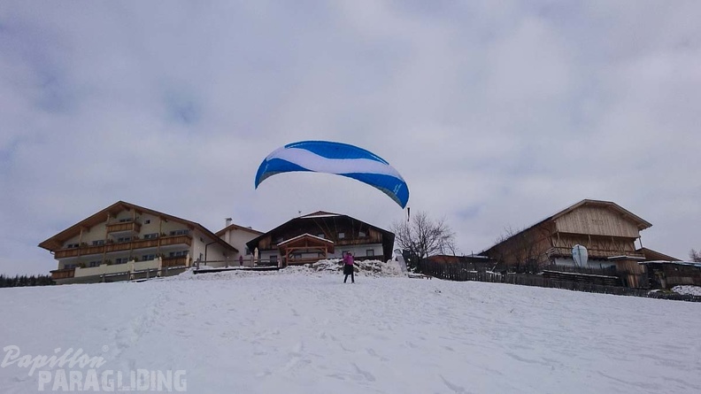 DH52.19_Luesen-Paragliding-Winter-459.jpg