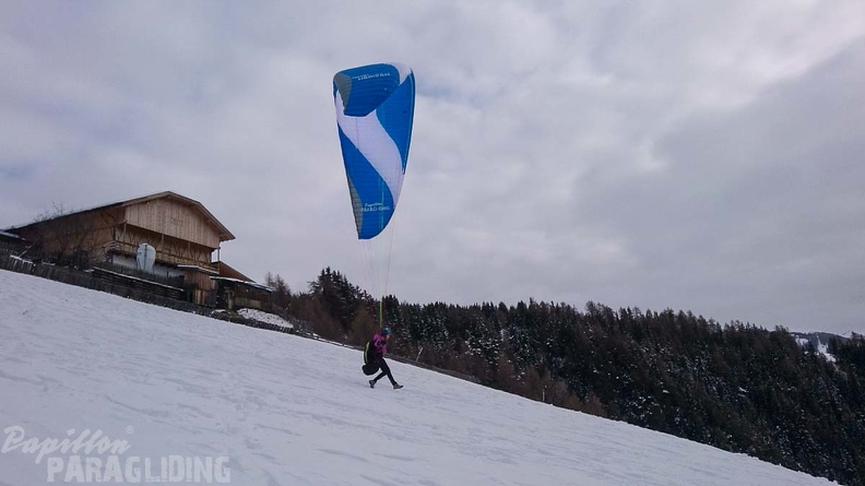DH52.19_Luesen-Paragliding-Winter-460.jpg