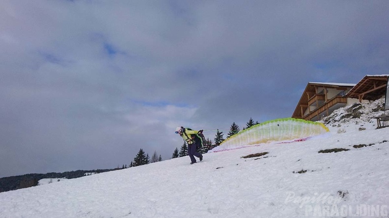 DH52.19_Luesen-Paragliding-Winter-462.jpg