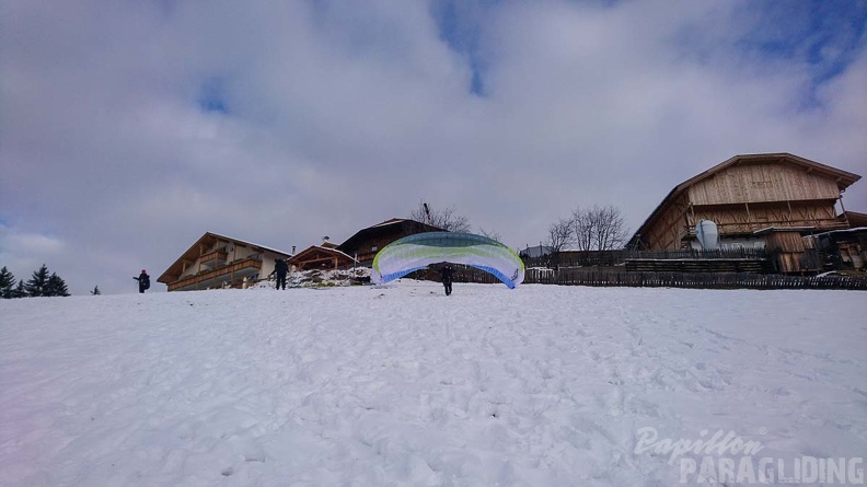 DH52.19 Luesen-Paragliding-Winter-474