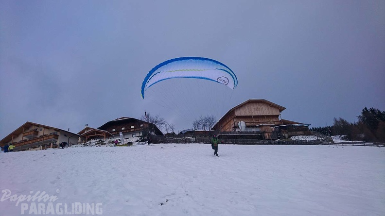 DH52.19_Luesen-Paragliding-Winter-490.jpg