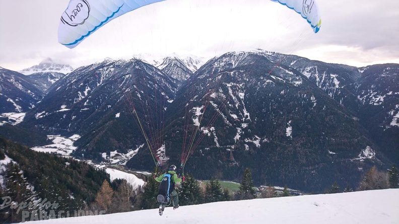 DH52.19_Luesen-Paragliding-Winter-491.jpg