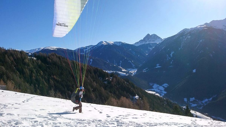 DH1.20 Luesen-Paragliding-Winter-185