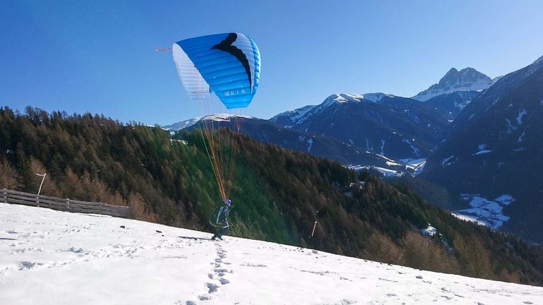DH1.20 Luesen-Paragliding-Winter-201