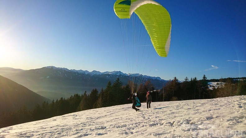 DH1.20 Luesen-Paragliding-Winter-258