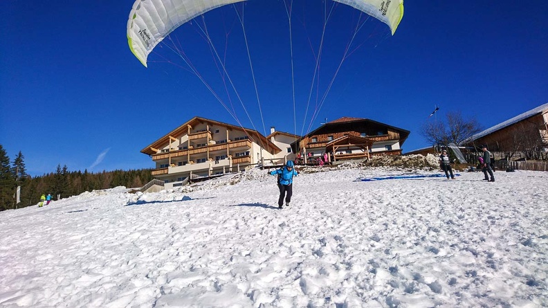 DH1.20 Luesen-Paragliding-Winter-285
