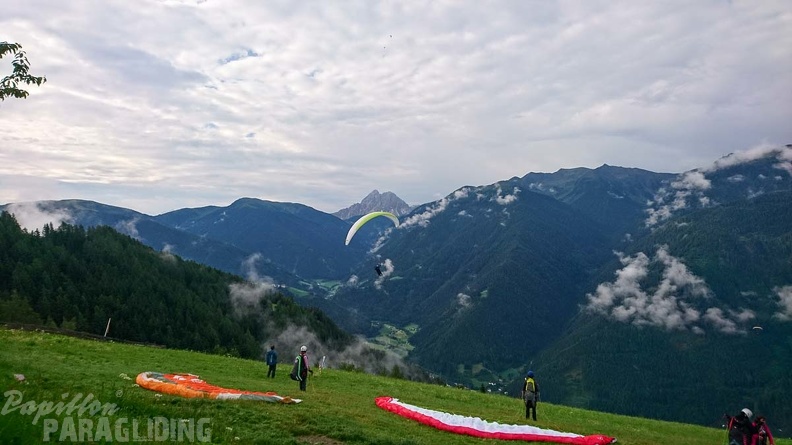 DH29.20_Luesen-Paragliding-186.jpg