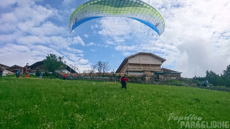 DH29.20 Luesen-Paragliding-236