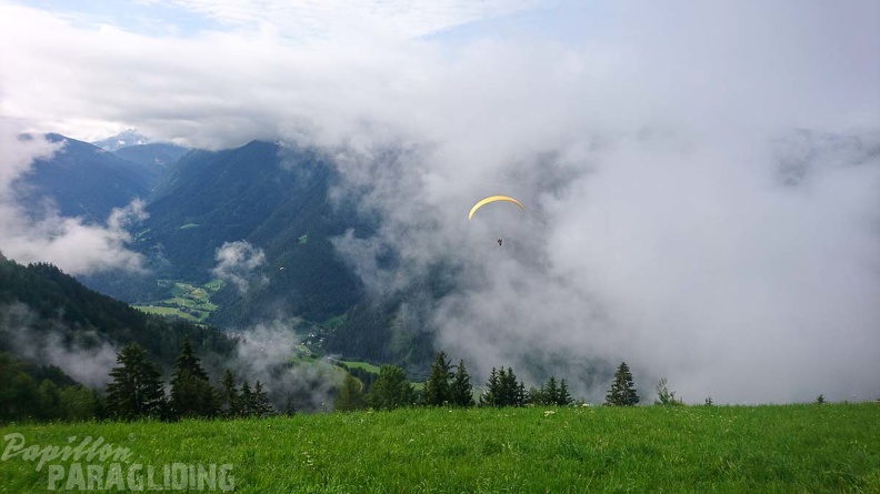 DH29.20_Luesen-Paragliding-252.jpg