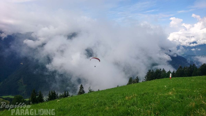 DH29.20_Luesen-Paragliding-262.jpg