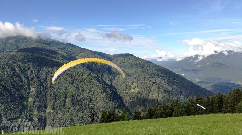 DH29.20_Luesen-Paragliding-295.jpg