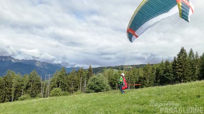 DH29.20 Luesen-Paragliding-314