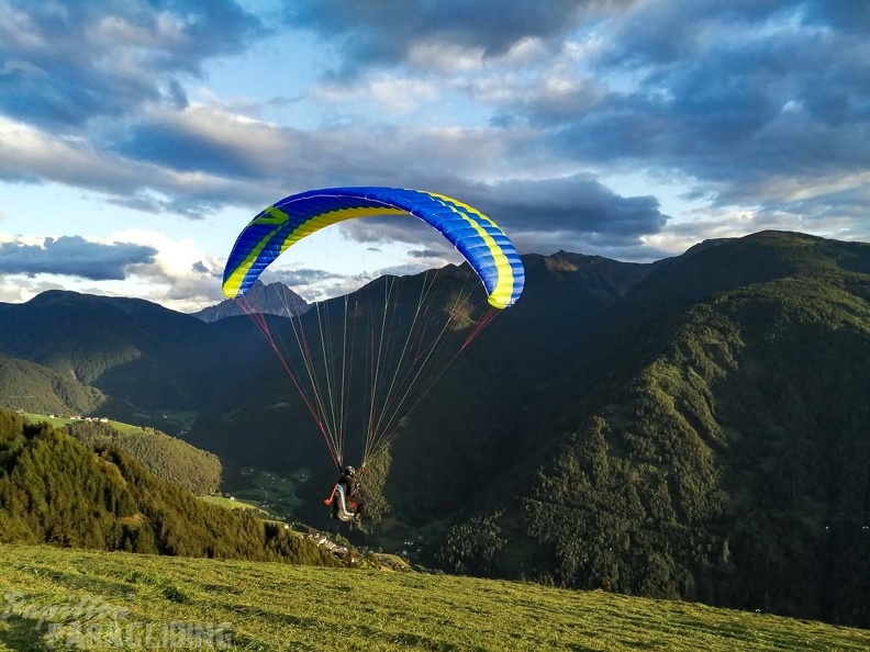 Luesen_D34.20_Paragliding-167.jpg