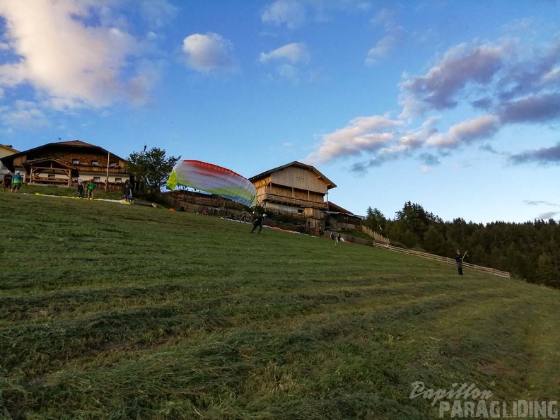 Luesen_D34.20_Paragliding-178.jpg