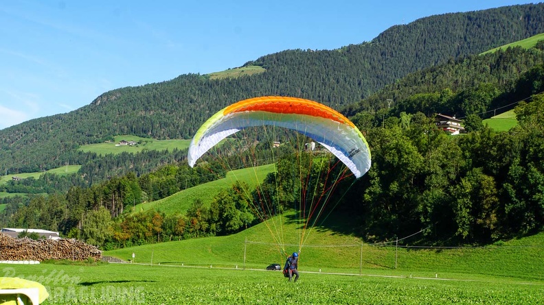 Luesen_D34.20_Paragliding-239.jpg