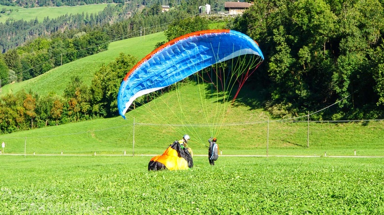 Luesen_D34.20_Paragliding-258.jpg