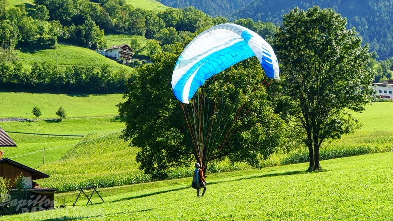 Luesen_D34.20_Paragliding-290.jpg