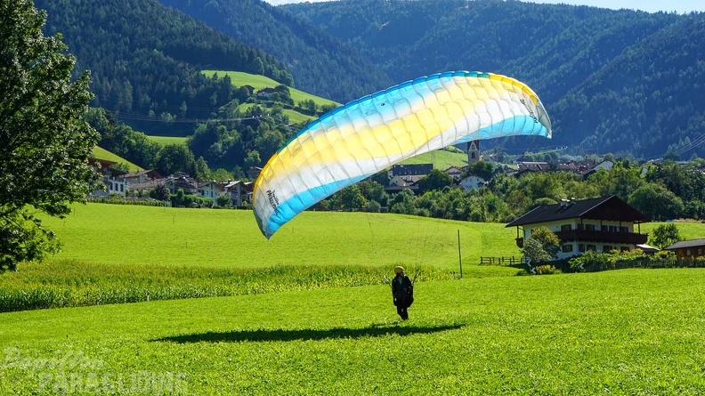 Luesen_D34.20_Paragliding-296.jpg
