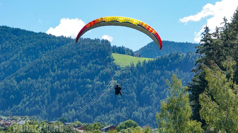 Luesen_D34.20_Paragliding-315.jpg