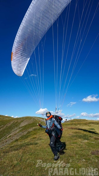 Luesen_D34.20_Paragliding-333.jpg