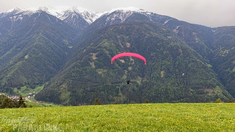 DH21.21-Luesen-Paragliding-101.jpg