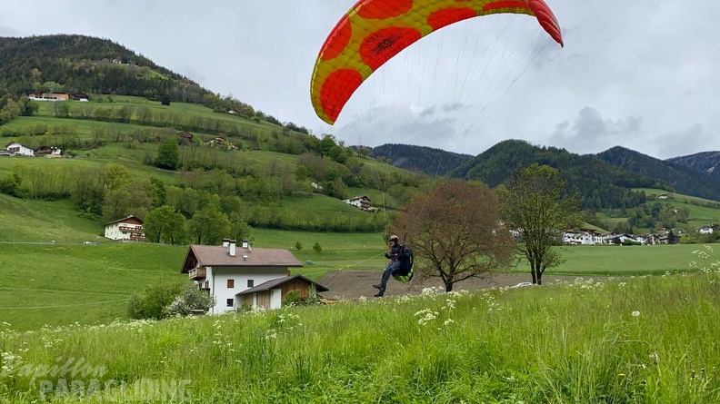 DH21.21-Luesen-Paragliding-131