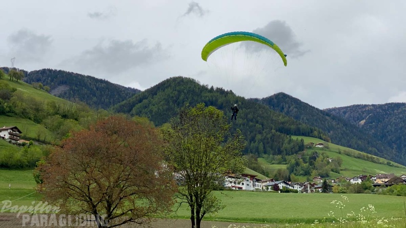 DH21.21-Luesen-Paragliding-140.jpg