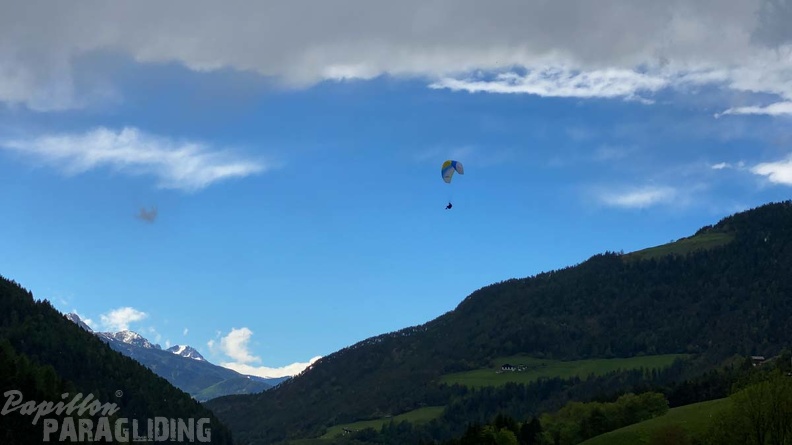 DH21.21-Luesen-Paragliding-157