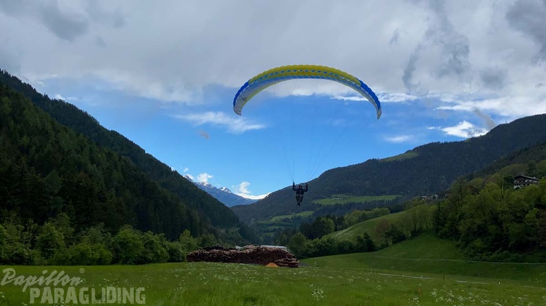 DH21.21-Luesen-Paragliding-161.jpg