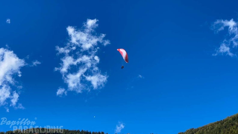 DH21.21-Luesen-Paragliding-169