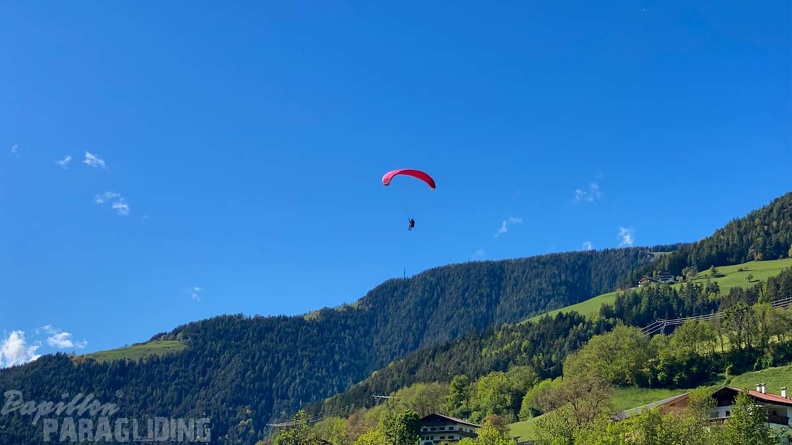 DH21.21-Luesen-Paragliding-188