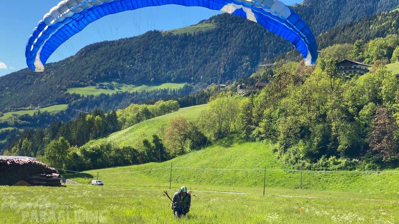 DH21.21-Luesen-Paragliding-205.jpg