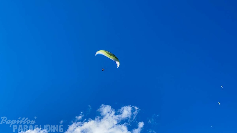 DH21.21-Luesen-Paragliding-219