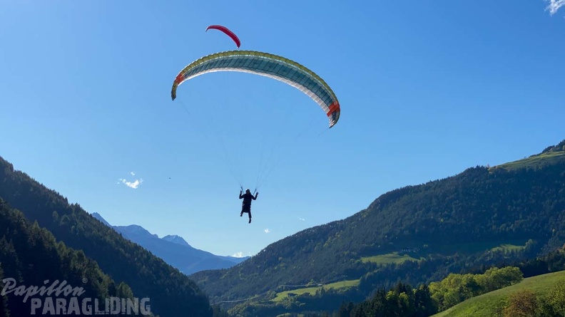 DH21.21-Luesen-Paragliding-237
