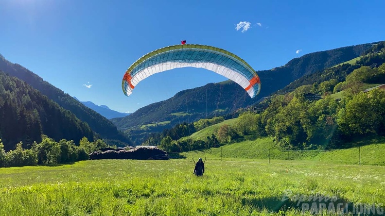 DH21.21-Luesen-Paragliding-238