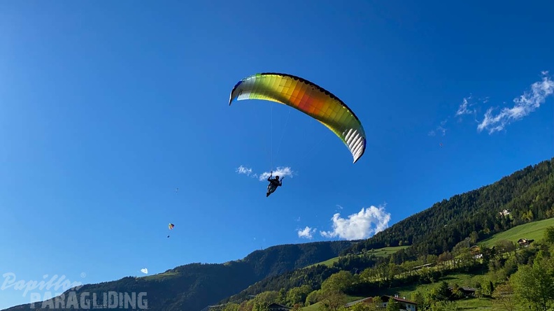 DH21.21-Luesen-Paragliding-243.jpg