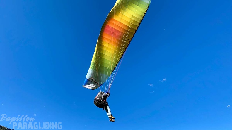 DH21.21-Luesen-Paragliding-244