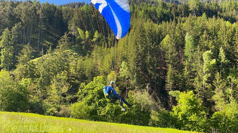 DH21.21-Luesen-Paragliding-264.jpg