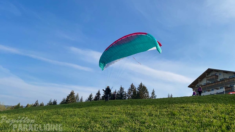 DH21.21-Luesen-Paragliding-285.jpg