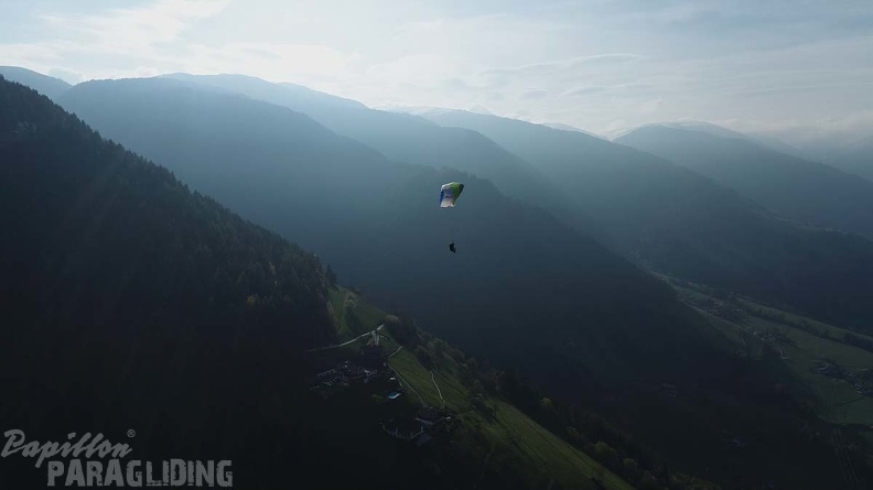 DH21.21-Luesen-Paragliding-297