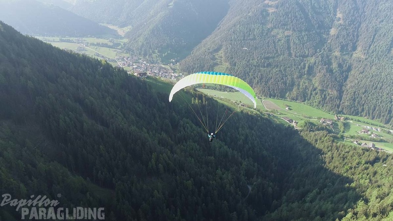 DH21.21-Luesen-Paragliding-317.jpg