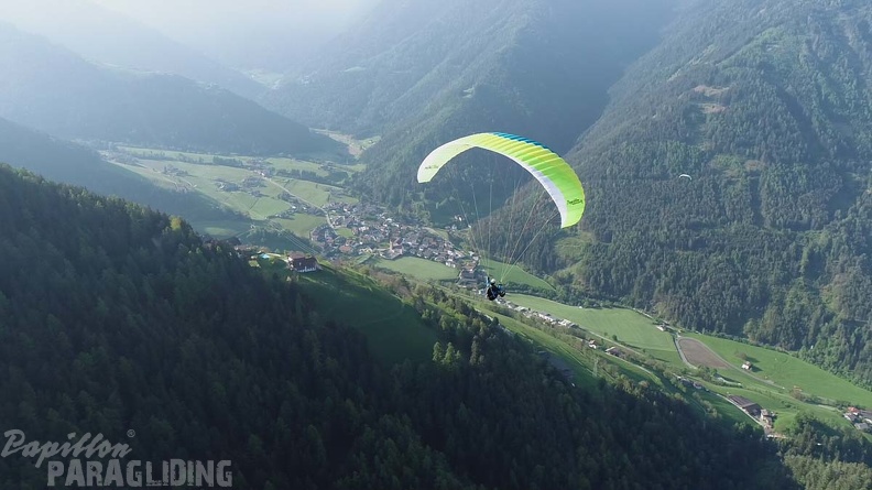 DH21.21-Luesen-Paragliding-319.jpg