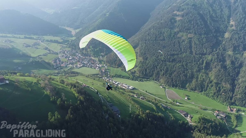 DH21.21-Luesen-Paragliding-321.jpg