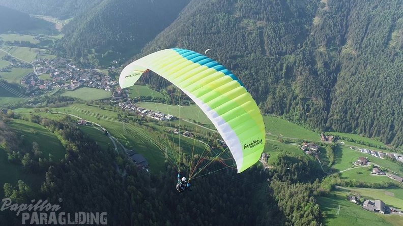DH21.21-Luesen-Paragliding-322.jpg