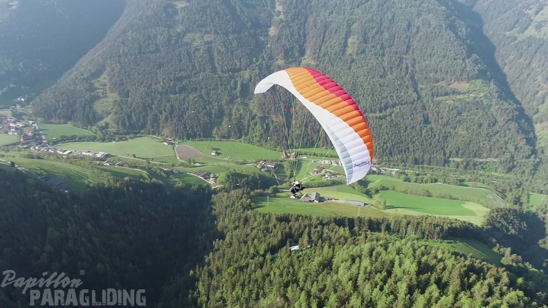 DH21.21-Luesen-Paragliding-336.jpg
