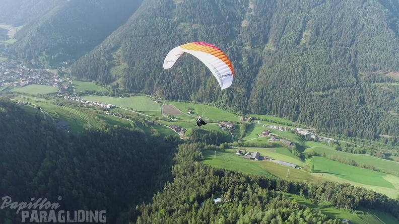 DH21.21-Luesen-Paragliding-339.jpg